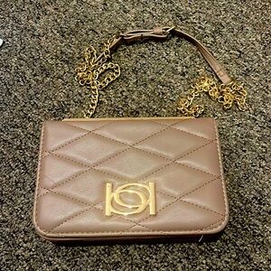✨💛 BEBE Crossbody Tan and Gold Quilted Purse Bag with Gold Hardware 💛✨